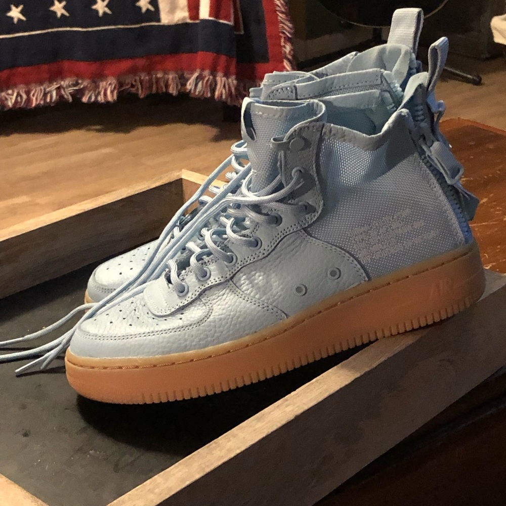 Nike AF-1 boys 5/women’s 7 NWOT